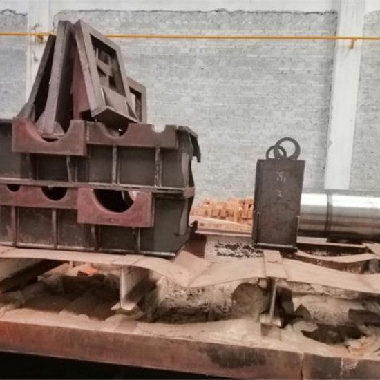 特大型打砂設備，對所有特大型金屬件表面打砂清除表面雜質(zhì)